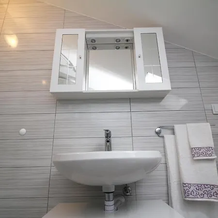 Apartamento In Brodarica With Sea View, Balcony, Air Conditioning, Wifi 5183-1